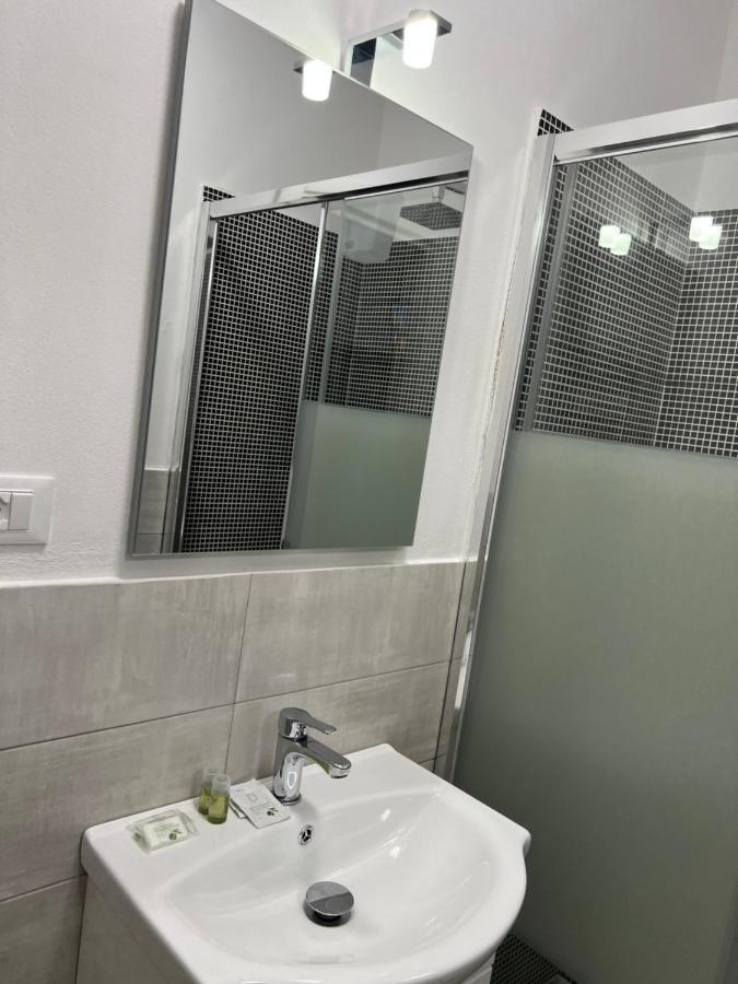 Ali Baba Rooms Специя Екстериор снимка