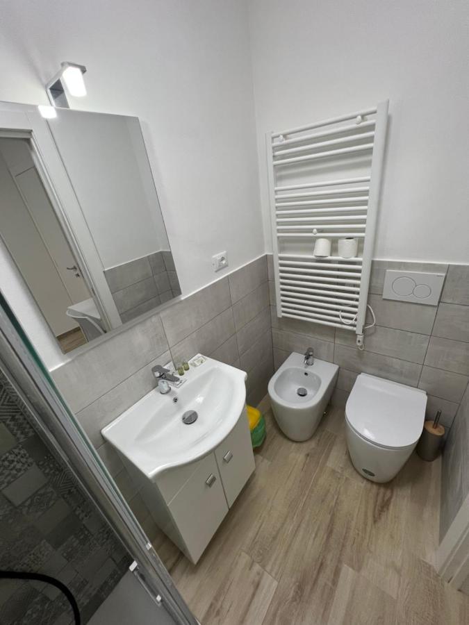 Ali Baba Rooms Специя Екстериор снимка
