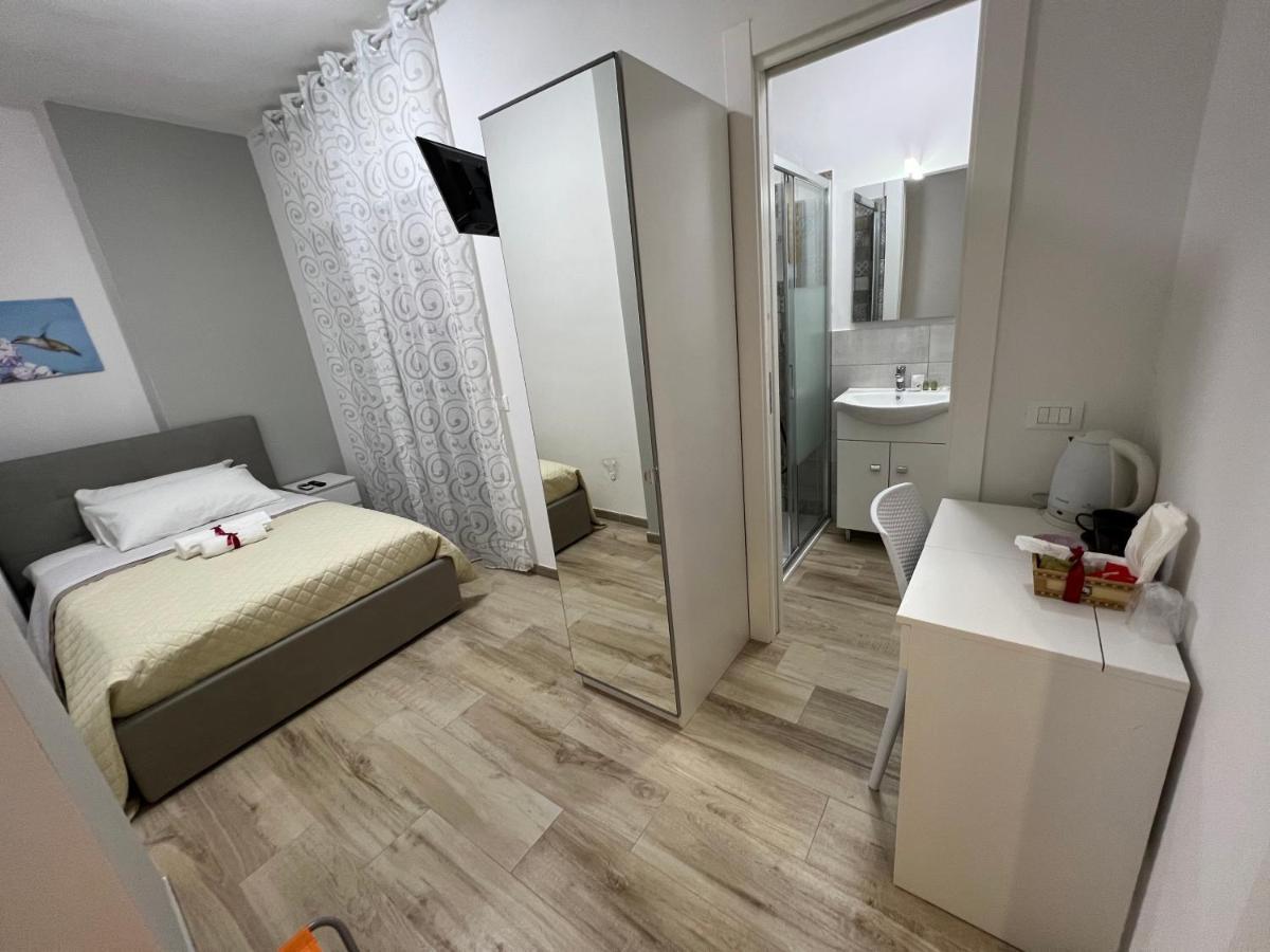 Ali Baba Rooms Специя Екстериор снимка