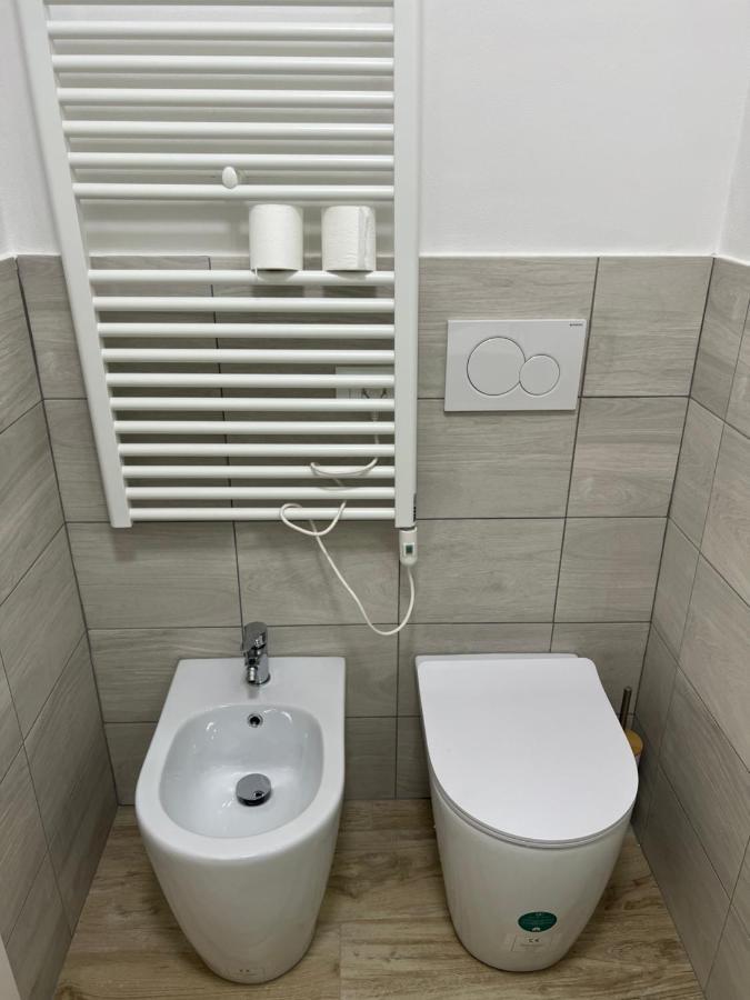 Ali Baba Rooms Специя Екстериор снимка